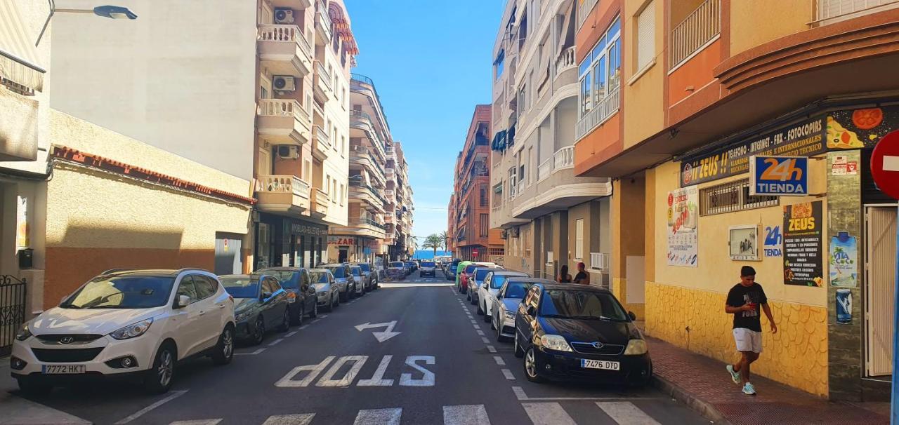 Isamar Apartamento Playa Del Cura Торрев'єха Екстер'єр фото